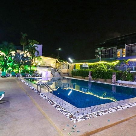 Natural Beach Hotel Pattaya Exteriör bild