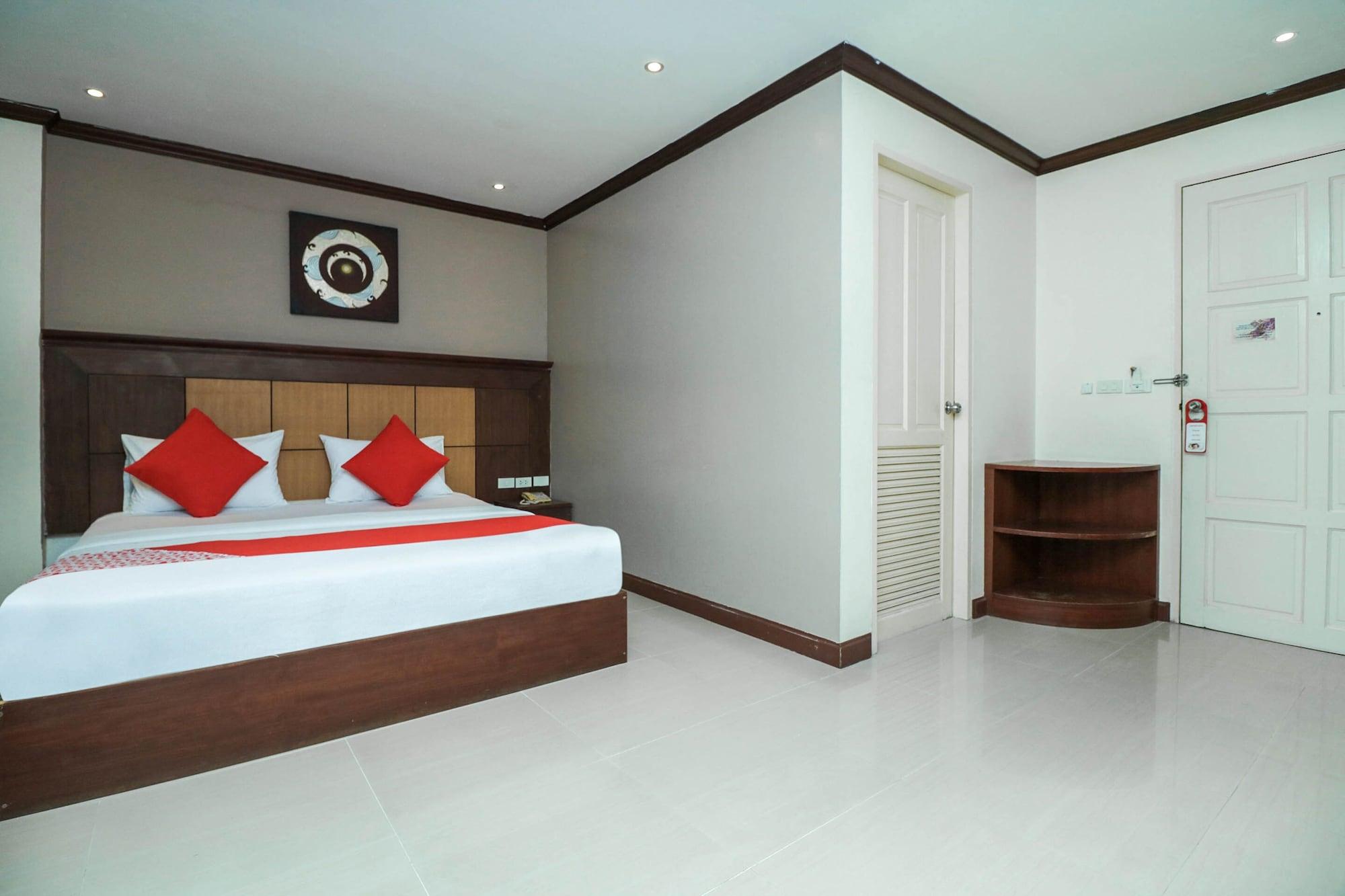 Natural Beach Hotel Pattaya Exteriör bild