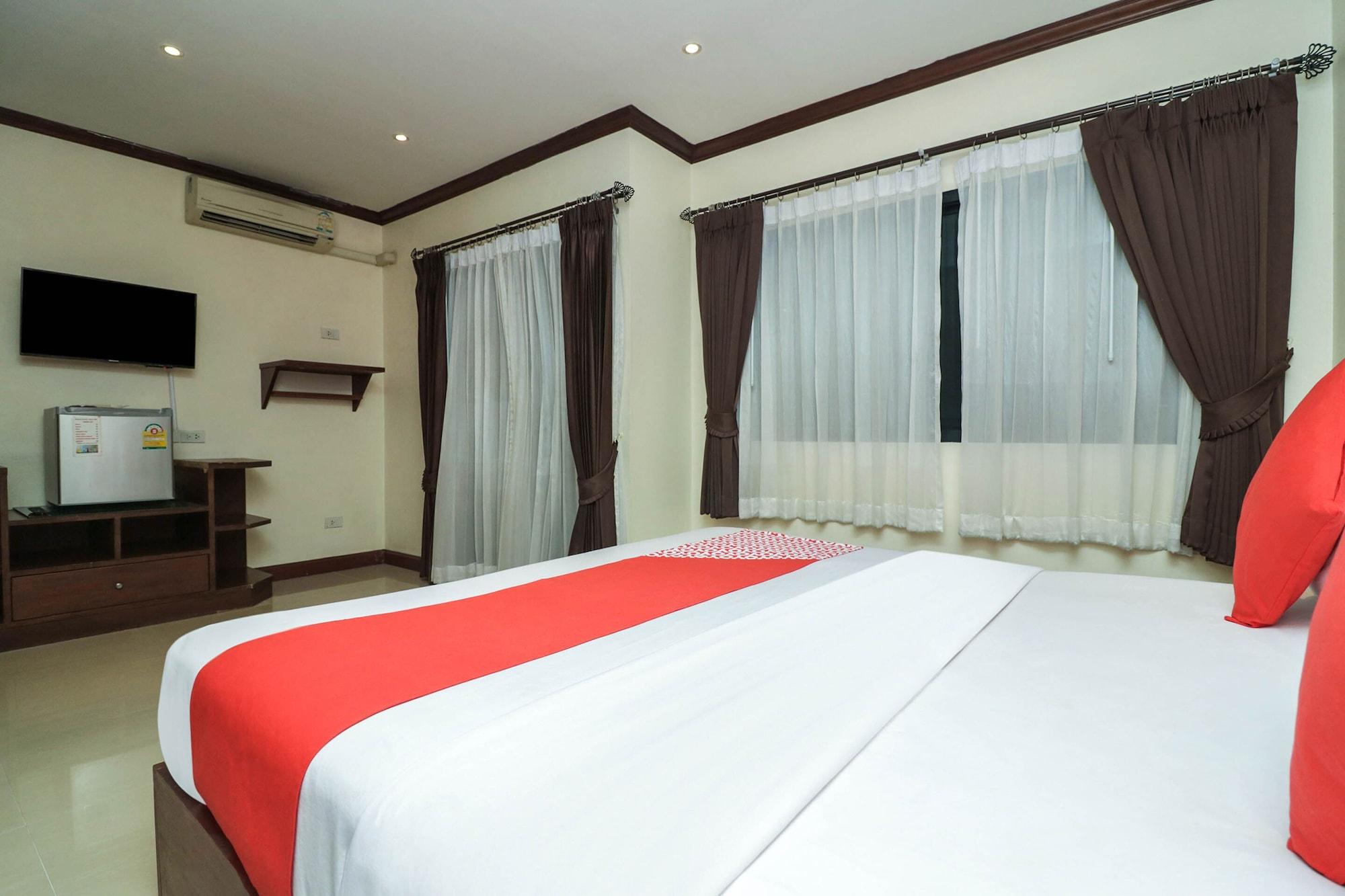Natural Beach Hotel Pattaya Exteriör bild