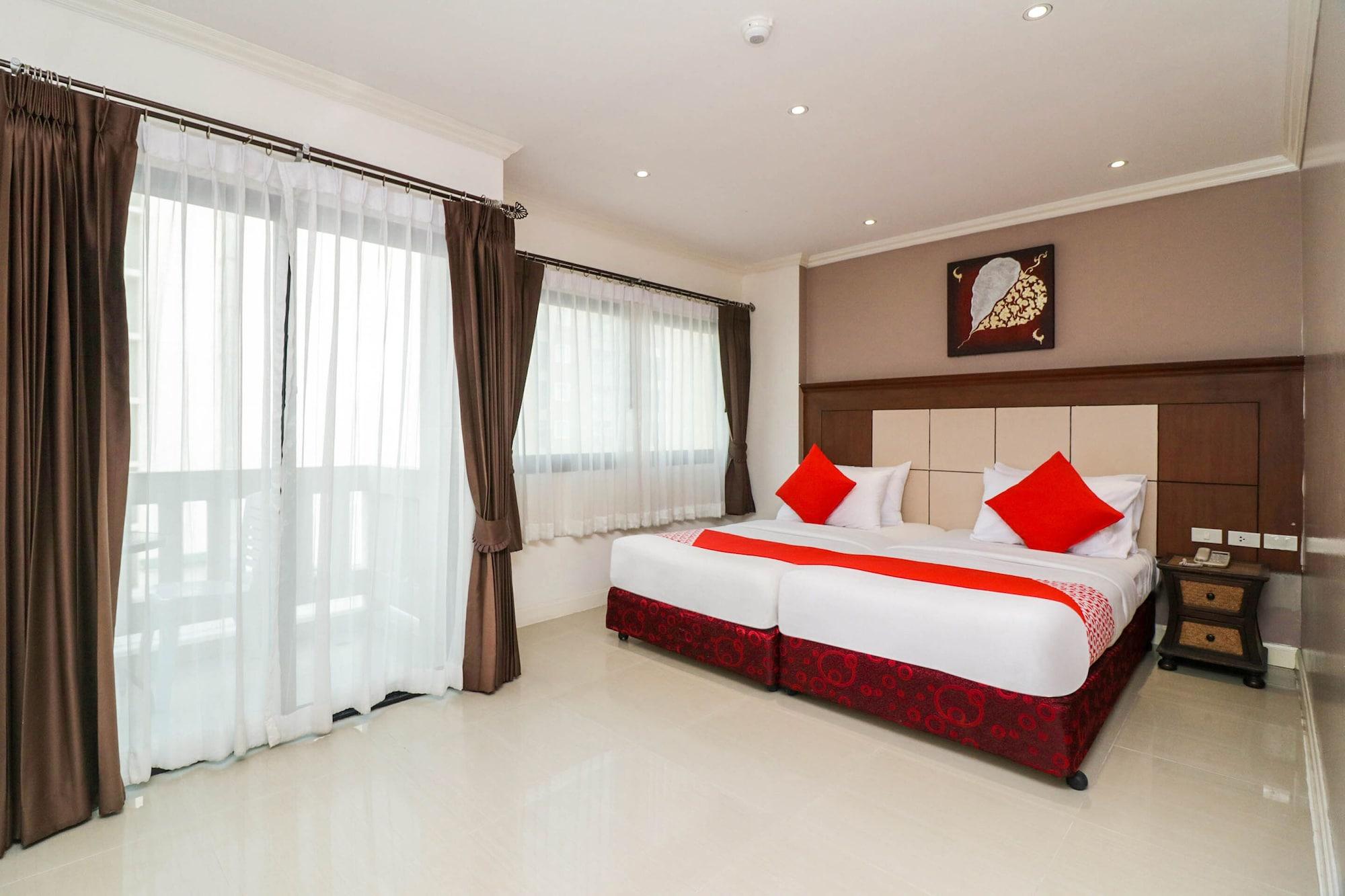 Natural Beach Hotel Pattaya Exteriör bild