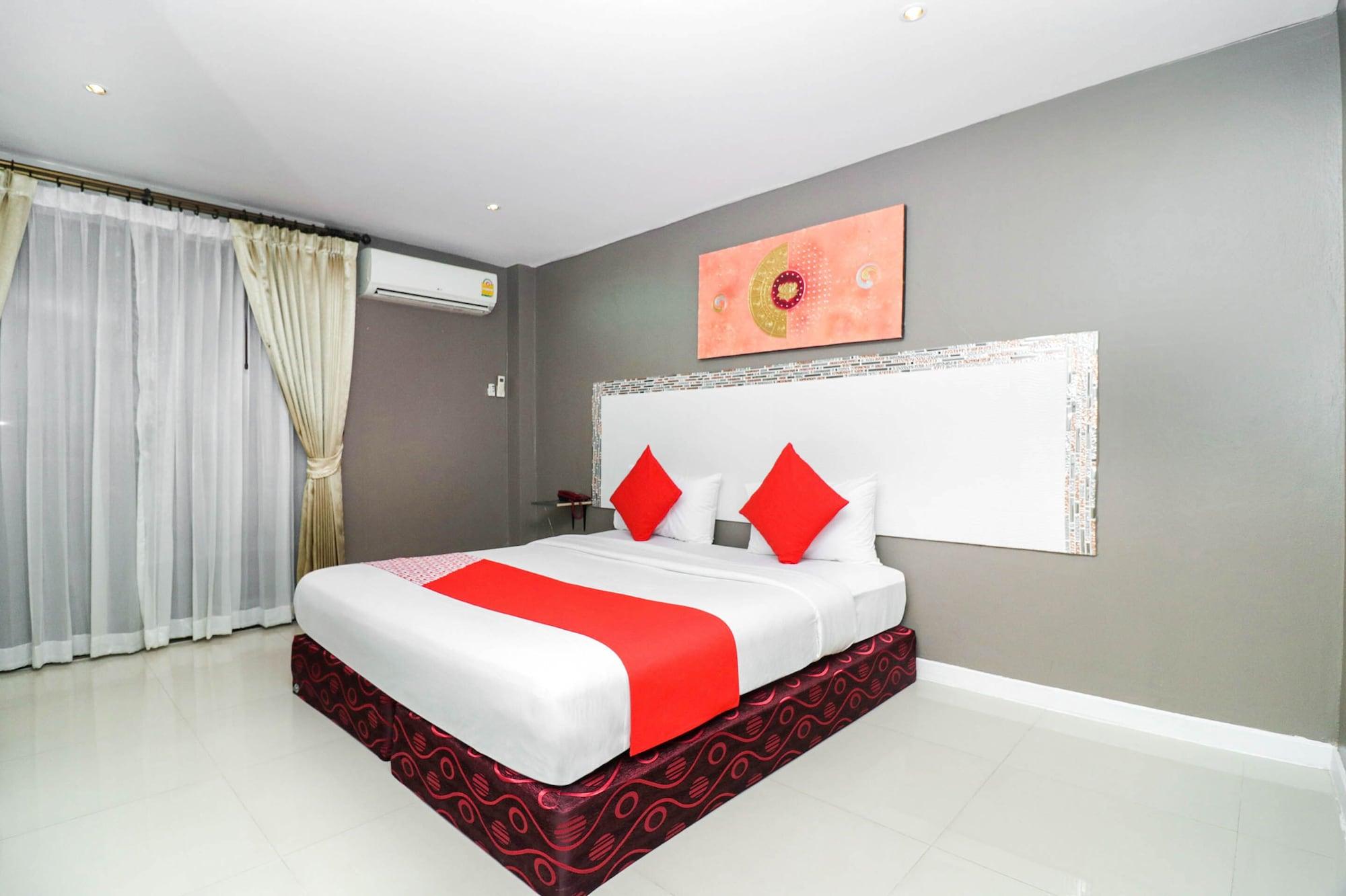 Natural Beach Hotel Pattaya Exteriör bild