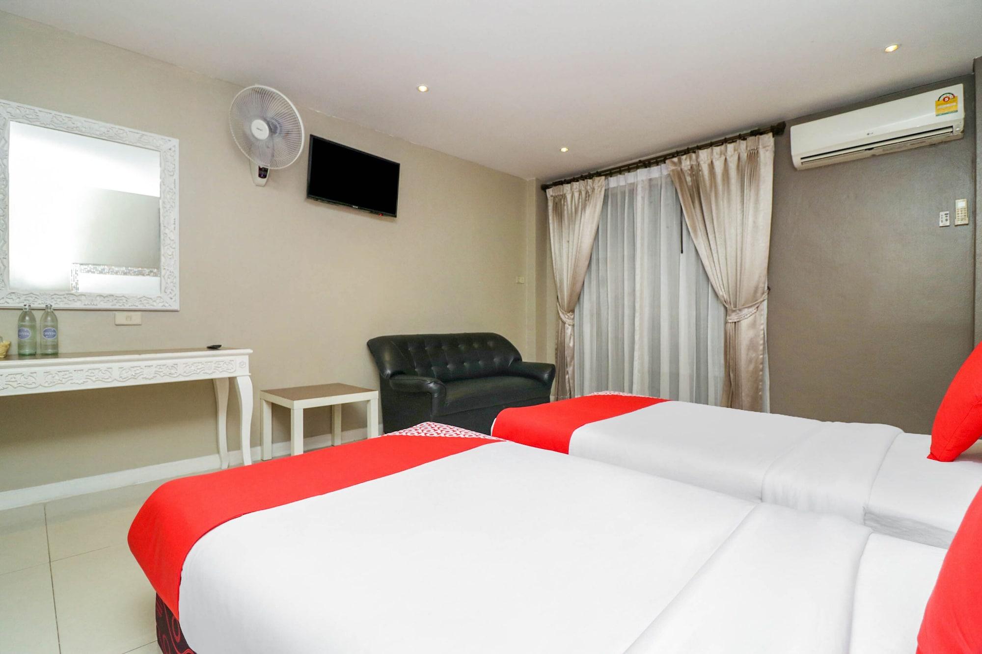 Natural Beach Hotel Pattaya Exteriör bild