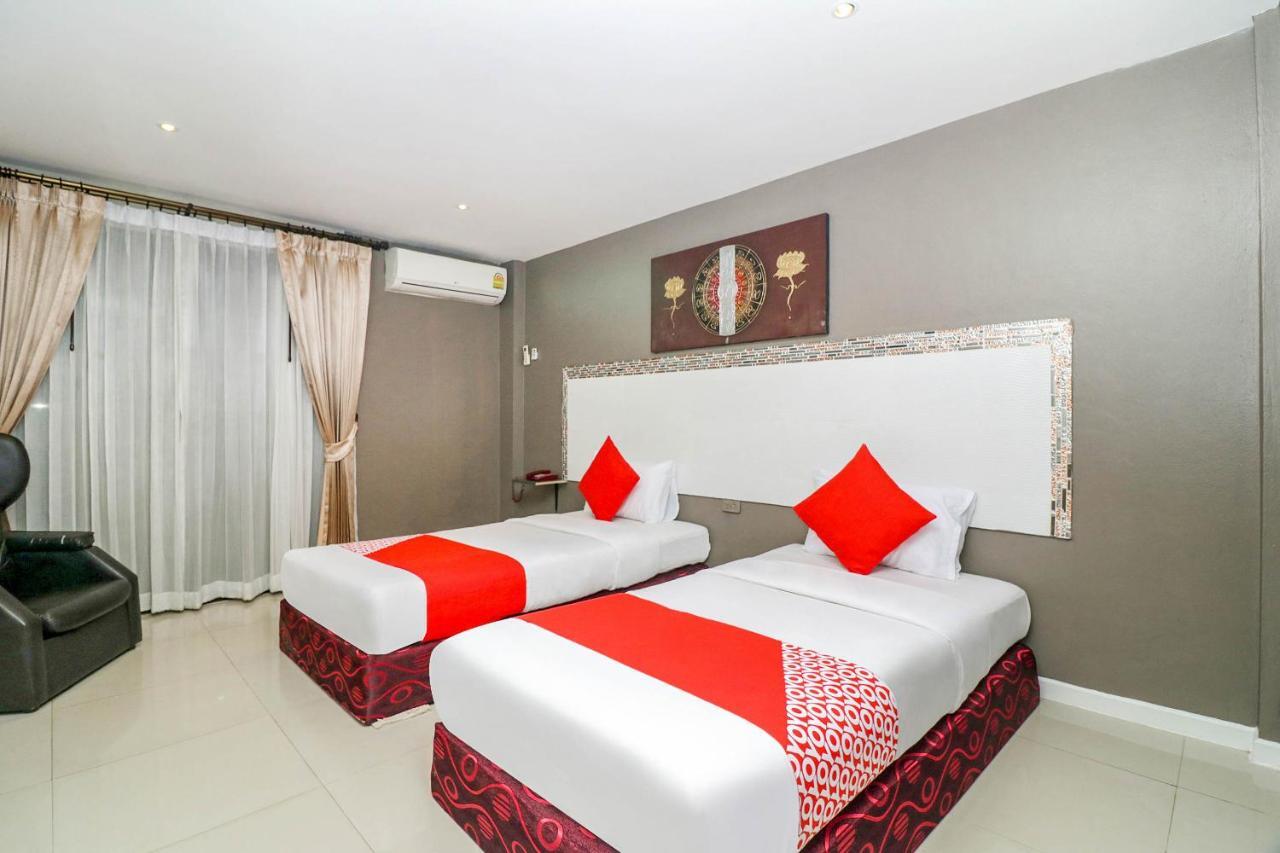 Natural Beach Hotel Pattaya Exteriör bild